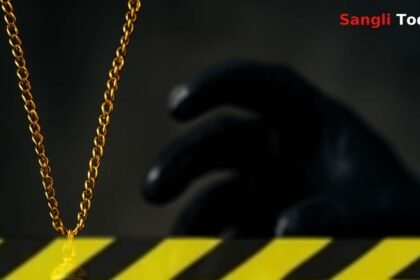 A woman working in a field in Aravade had her jewelry snatched away the thieves escaped in a dramatic fashion