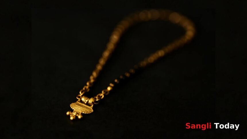 Miraj Jewellery Theft By Asking Address Rama Udyan