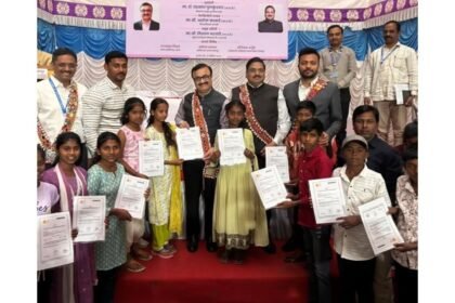 Walwa Ishwarpur Caste Certificate Lakshmi Mukti Yojana Distribution
