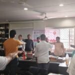 new voters took an oath of fearless voting at the V.S. Khandekar Library Sangli