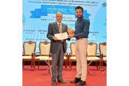 National Voters Day Best Ero Award Vishal Narwade Sangli Ceo