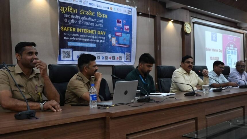 Safe Internet Day Sangli Collector Ashok Kakade Digital Security Awareness
