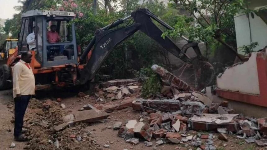 Sangli Encroachment Action Waranali ZP Colony