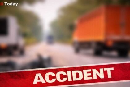 Tasgaon Fata Miraj Road Accident Bike Under Tempo